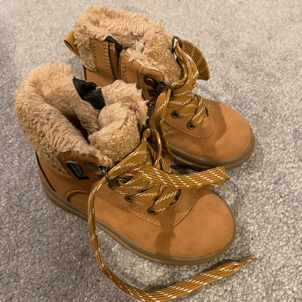 H&M toddler boots 7.5